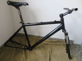 Rahmen-/Gabelset MTB 48 cm ROCKSHOX Guter Zustand PORTOFREI!