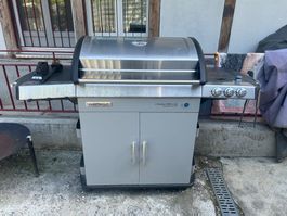 Campingaz 4-Brenner Gasgrill mit Abdeckung