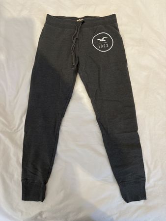 Hollister Jogginghose, Gr. S, Dunkelgrau, Bequem für de Herb