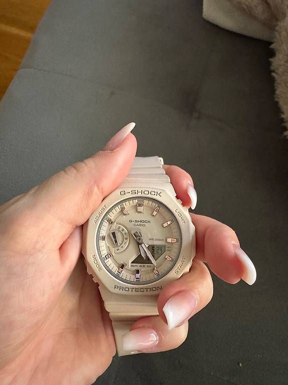 Orologi: G-Shock 5611 in Beige – Usato da Pfäffikon SZ venduto da Melanie335