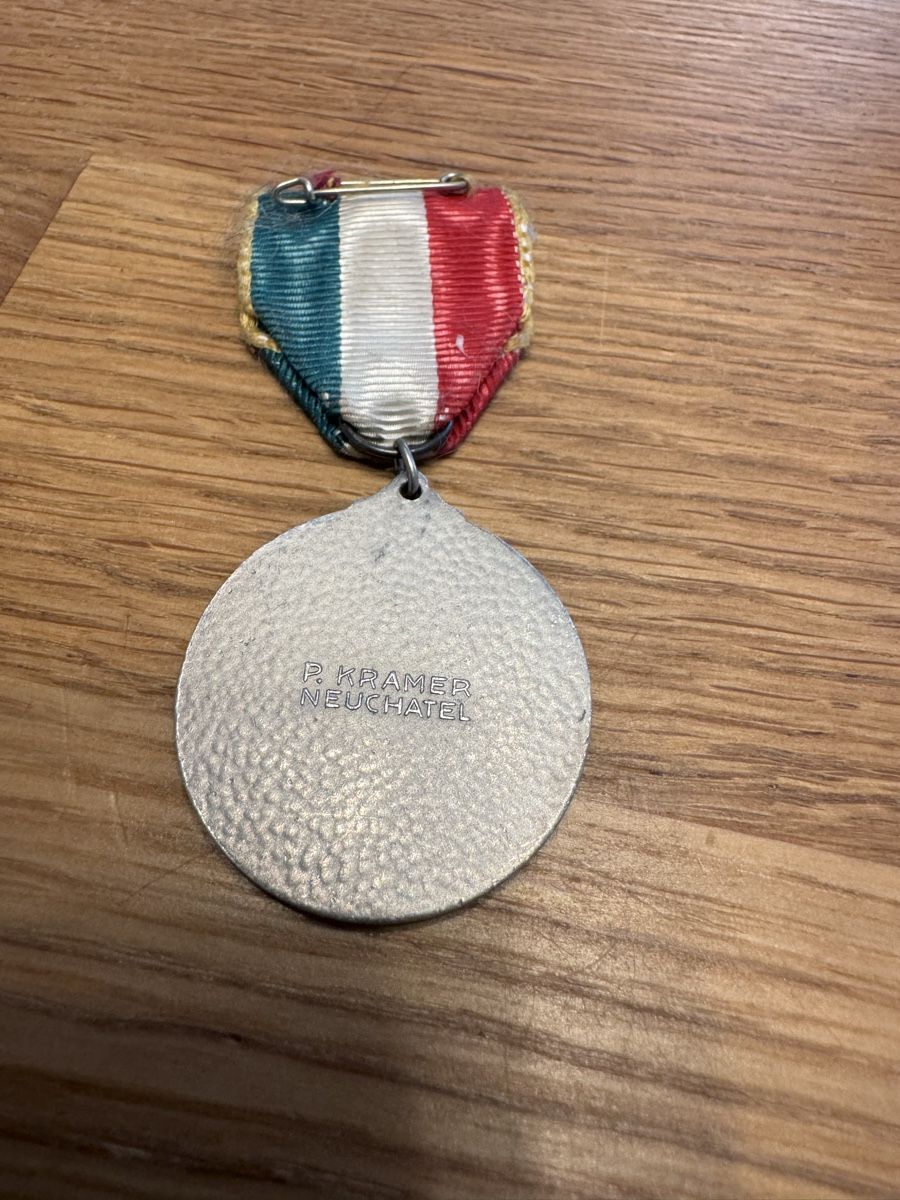 Placchette & Badge: Abzeichen 1960 – Usato da Goldach venduto da Messerguru 2