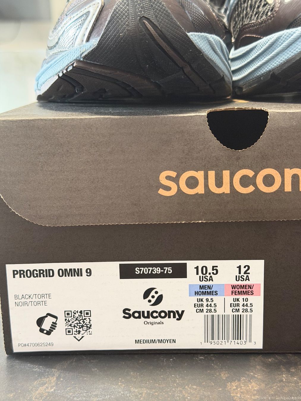 Saucony Scarpe da uomo: Saucony ProGrid Omni 9 Disrupt Black Torte – Nuovo e nell'imballaggio originale da Yverdon-les-Bains venduto da ioustock 4