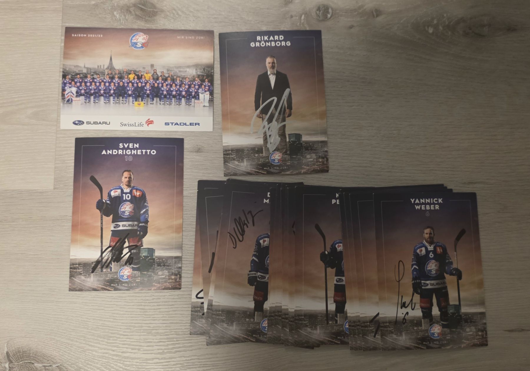 Autografi: ZSC Autogrammkarten Saison 21/22 – Usato da Hünenberg venduto da rebelphotography