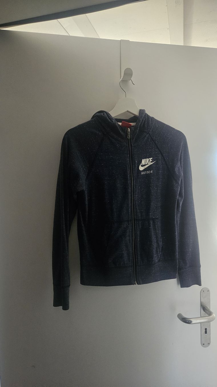 Nike Giacche & Cappotti: Nike Sportjäckchen – Nuovo (secondo la descrizione) da Wil SG venduto da cro_27r5
