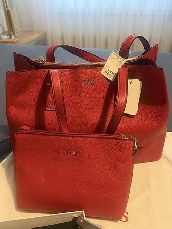 Original GUESS Handtasche in Rot  Neu & Originalverpackt