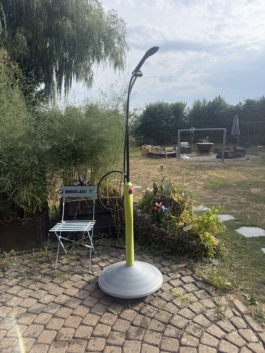 Douches: Garten Solardusche mit Fuss und Brause – D'occasion à Bätterkinden par rip2000