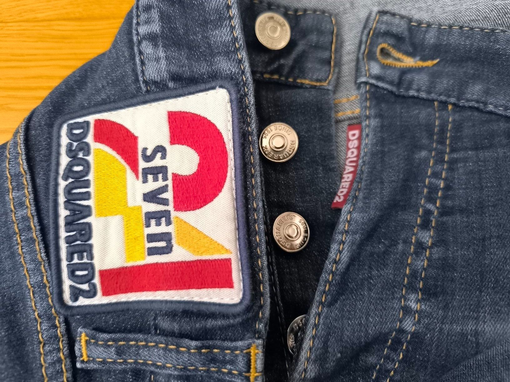 Dsquared2 Jeans: Dsquared2 denim jeans 46 – Usato da Oensingen venduto da Outlet_Super_Sale 2