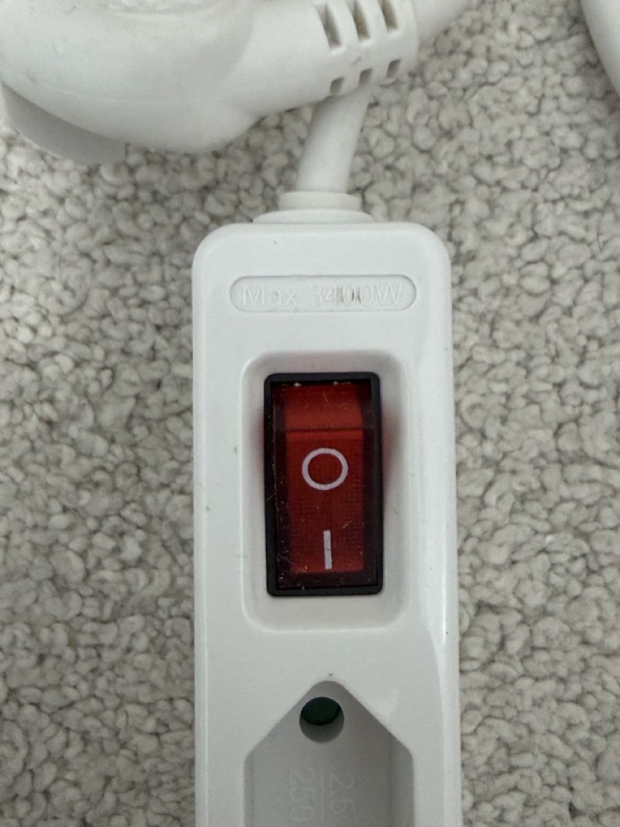 Stromzufuhr: 3 Multiprises – Neu (gemäss Beschreibung) aus Embrach von niz_8sff 4