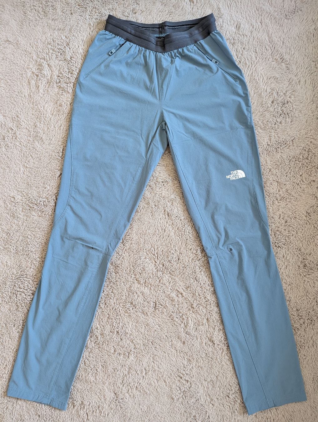 North Face Pantaloni: pantalon the North face S – Nuovo (secondo la descrizione) da Montreux venduto da dem_gyt9