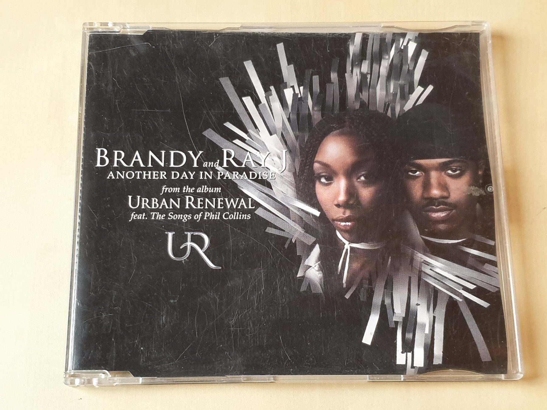 CDs: Brandy and Ray J Another Day in Paradise – Gebraucht aus Stansstad von collectorsshop