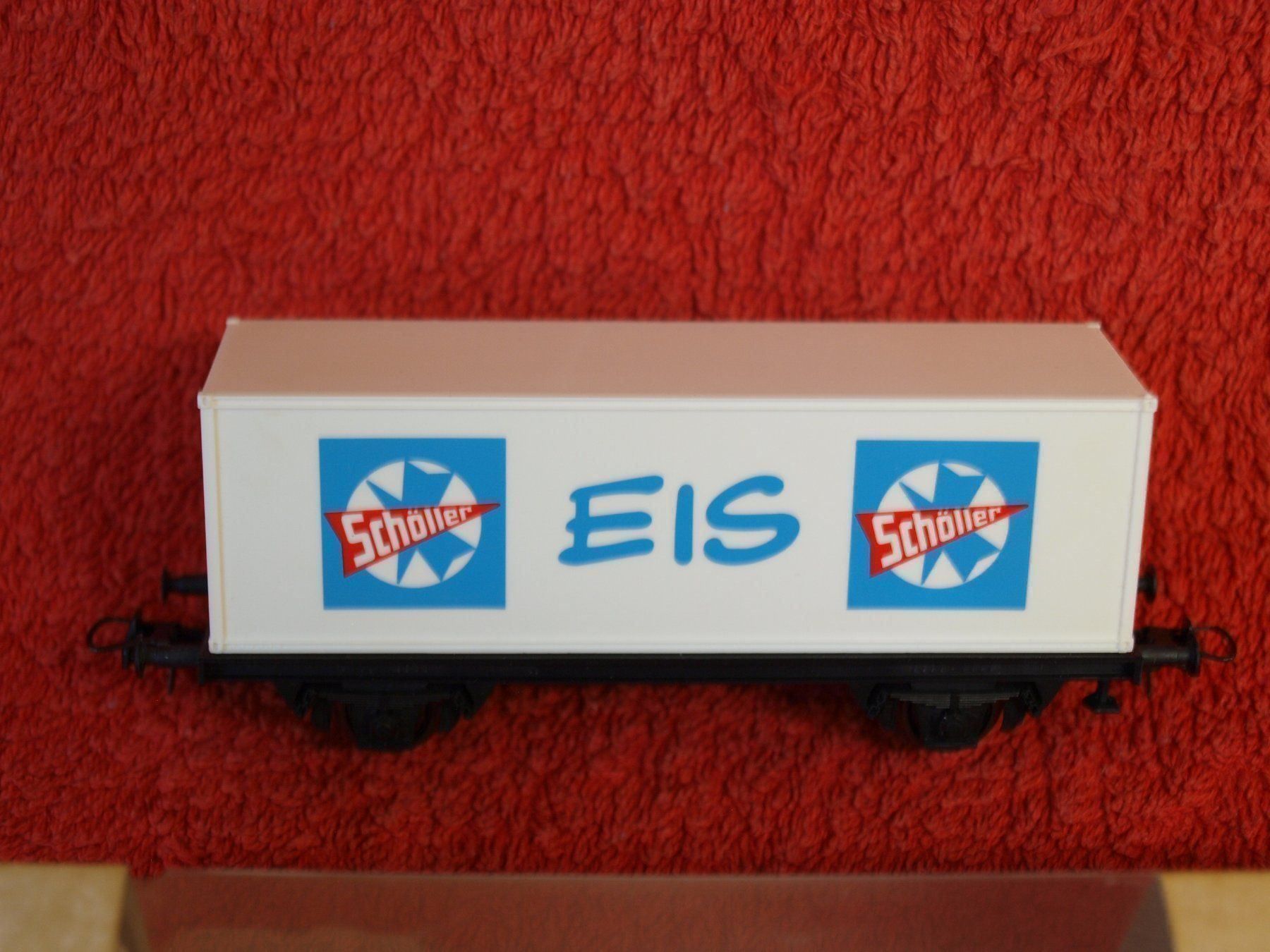 Roco Modellini di ferrovie: Schöller Eis-Wagen  H0 von Roco – Usato da Aarau venduto da Marcele0 1
