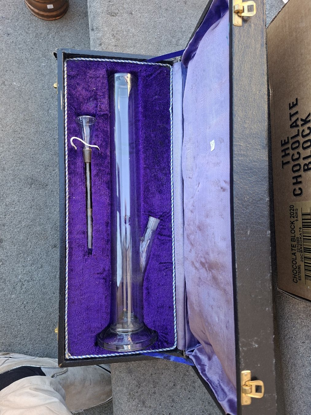 Narghilé: glas Bong im Koffer – Usato da Zürich venduto da JeanGilbert