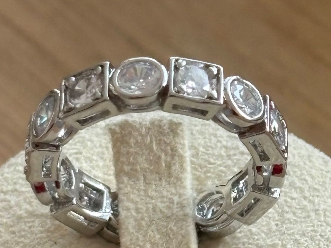Anelli: Luxus Elegante Gr.17/7 Ring Memoire Farbe :Silber – Nuovo (secondo la descrizione) da Biel-Bienne venduto da Roserosse13