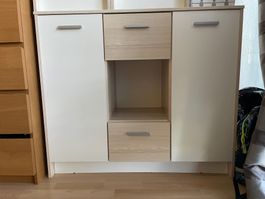Kleiderkommode