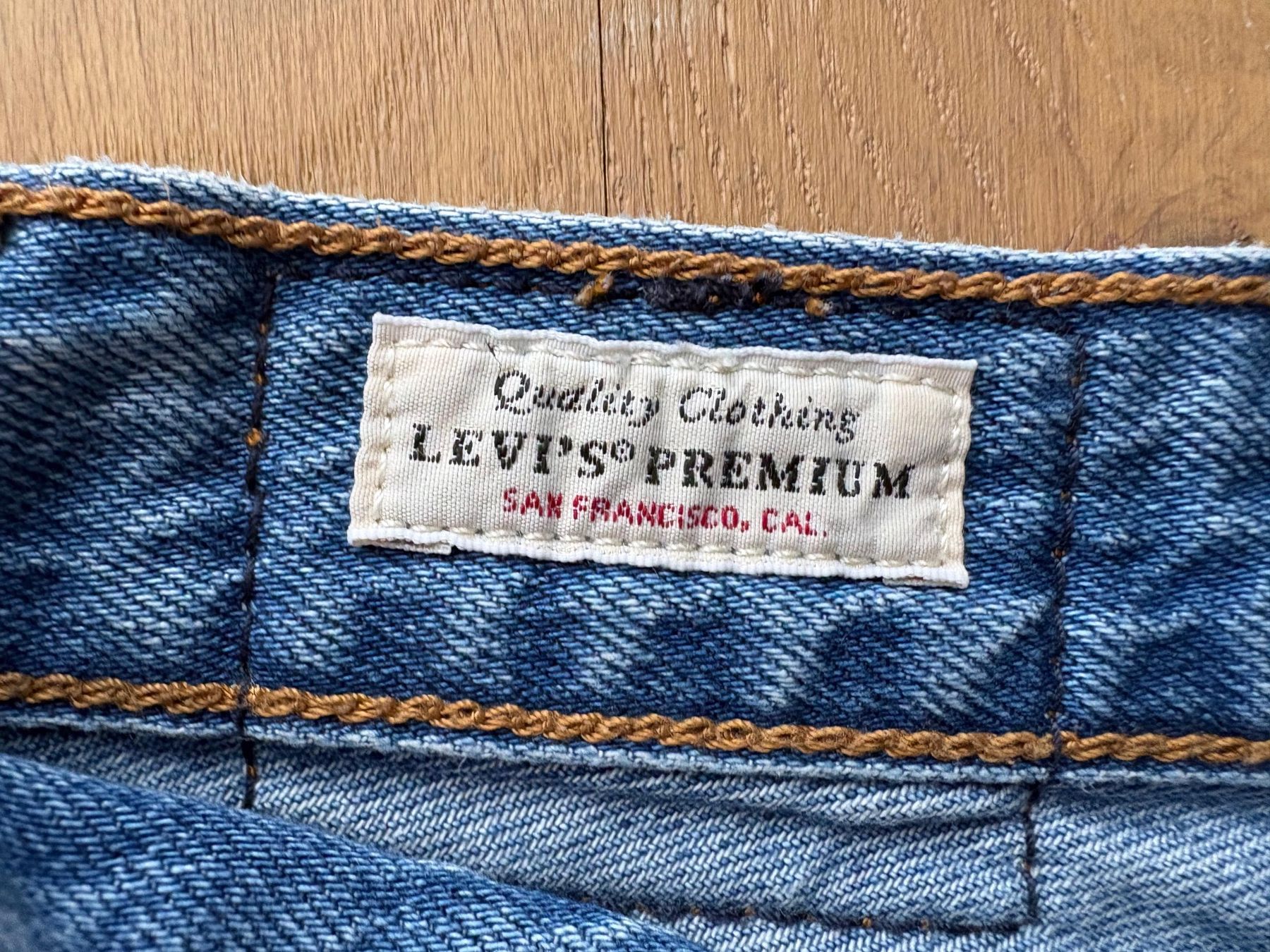 Jeans: Levis Ribcage Straight Jeans – Usato da Egnach venduto da SelinaB. 5