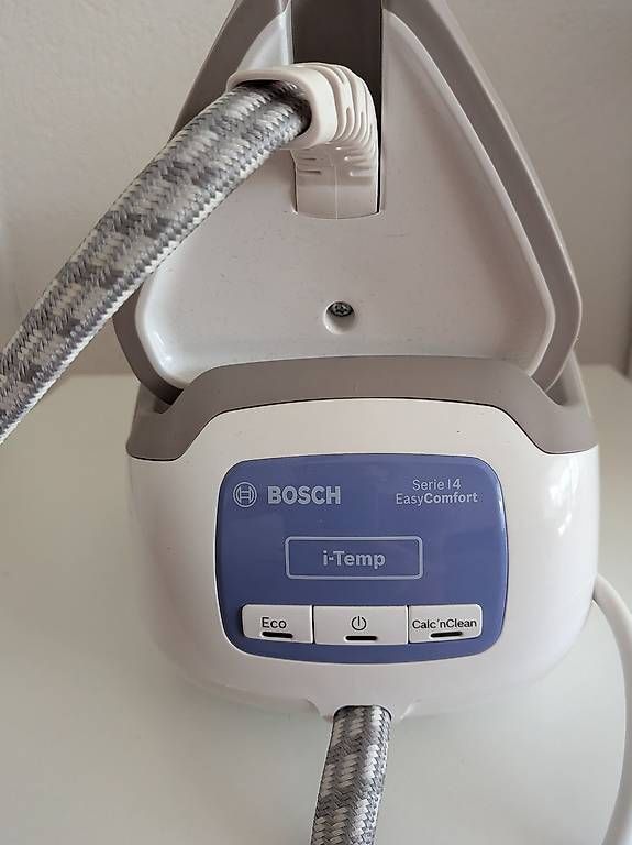 Bügeleisen: Dampfbügelstation Bosch – Gebraucht aus Zurich von luc_p9fy 2