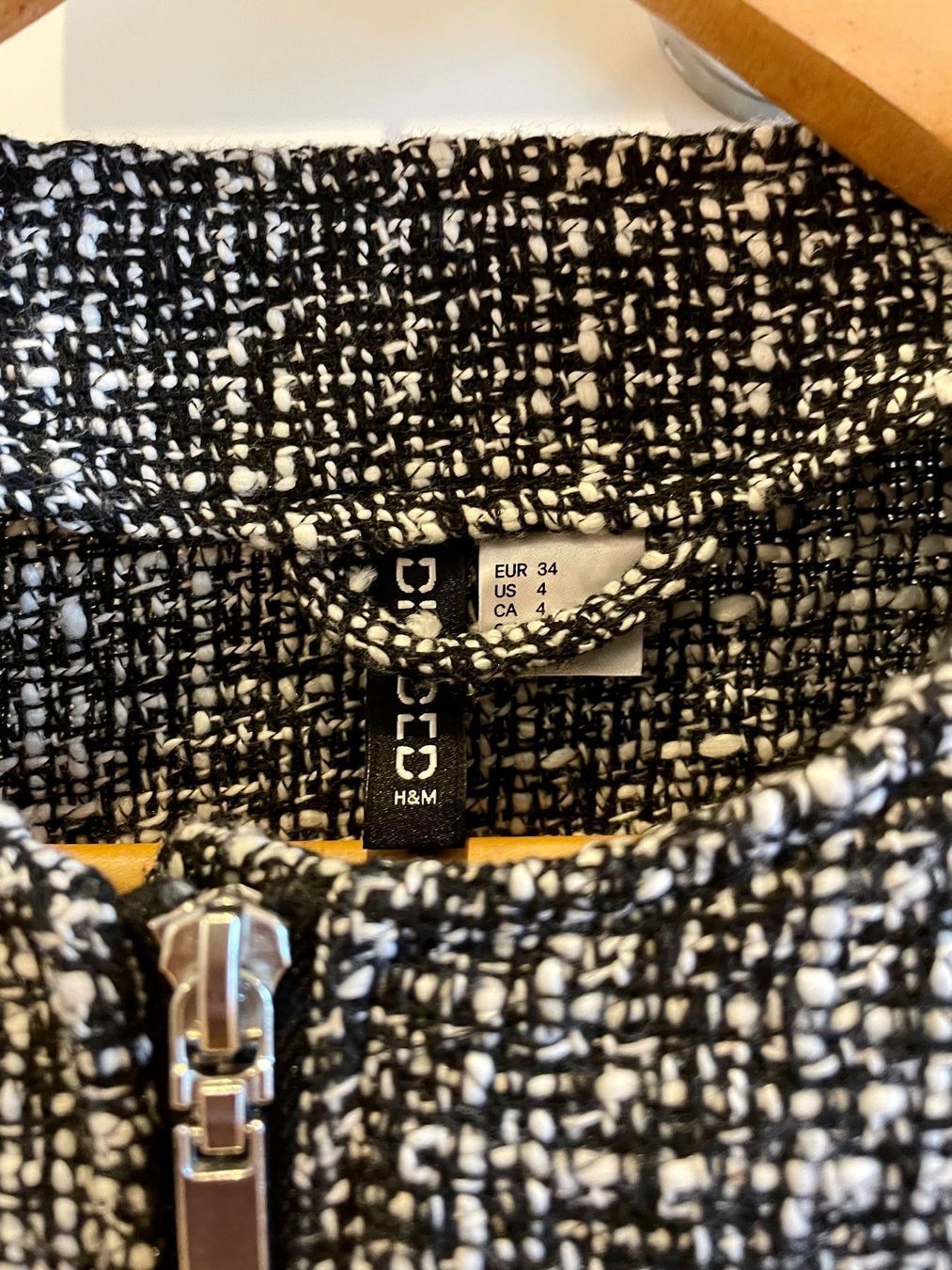 H&M Jacken: H&M Blazer/Übergangsjacke (34) – Gebraucht aus Triesen von antonellaaa_ 1
