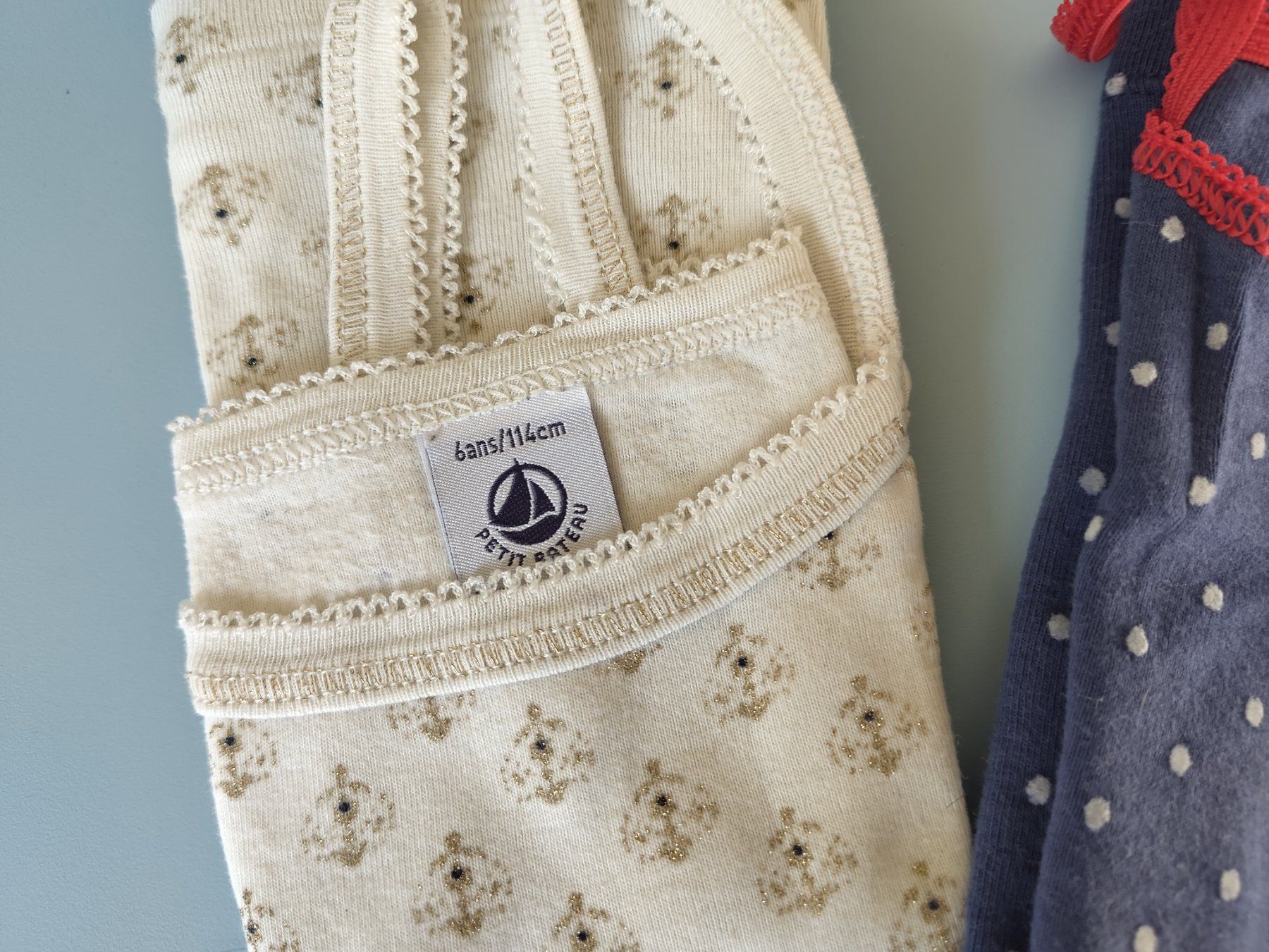 Petit Bateau Camicette, T-shirt & Top: Jolis débardeurs Petit Bâteau – Nuovo (secondo la descrizione) da Biel/Bienne venduto da Creager 1