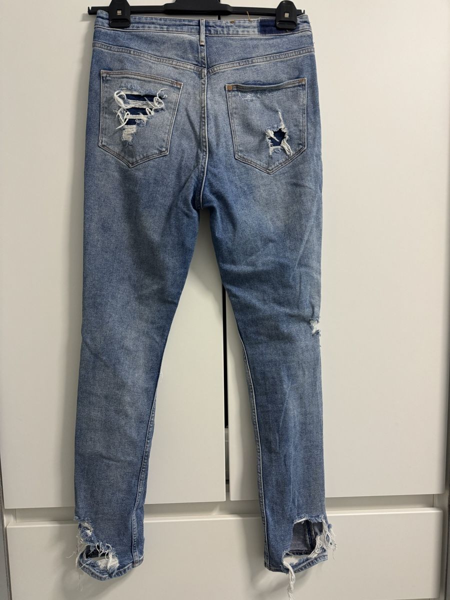 H&M Jeans: Ripped Blue Jeans H&M – Gebraucht aus Zürich von ljp_2hsx 1