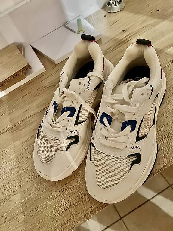 Scarpe da donna: Baskets blanches neuves !  – Usato da Martigny venduto da fou_9r6q 2