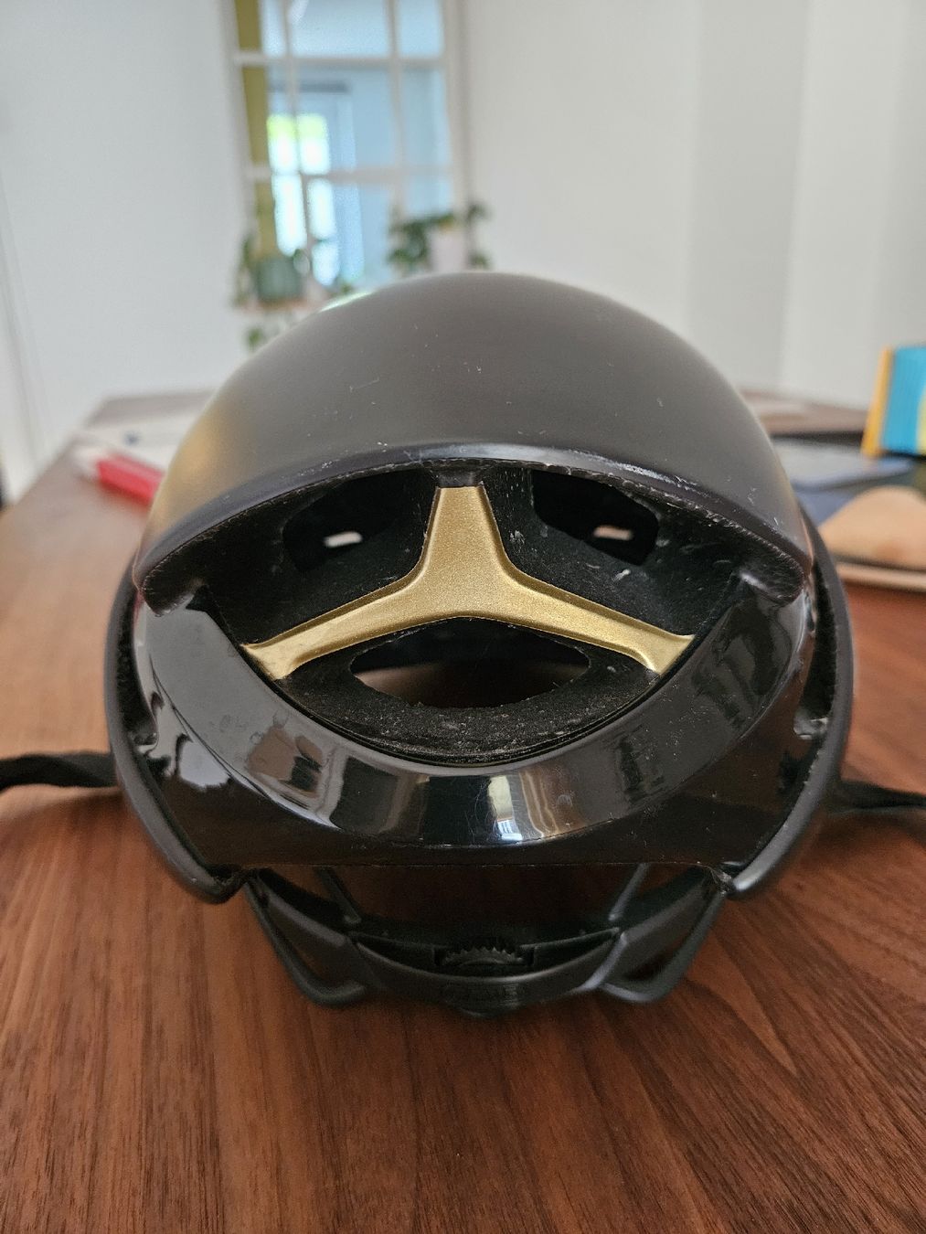 Abus Casques: Abus Velohelm – D'occasion à Luzern par blackcat010 2
