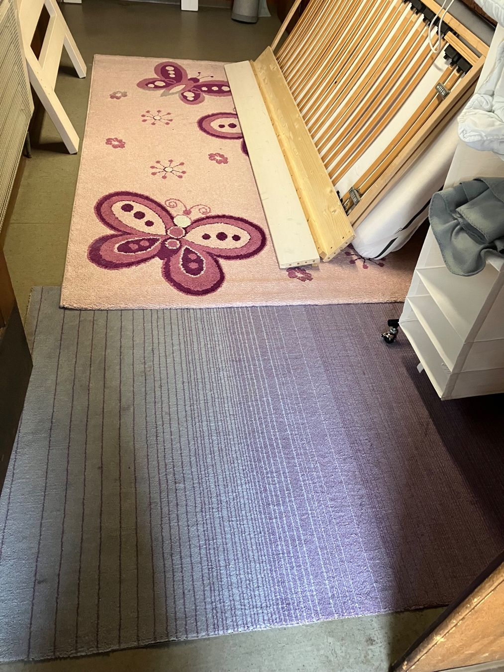 Letti: Weisses Bett mit Rost Matratze 200x90 – Usato da Simplon Dorf venduto da fraueulalia 4