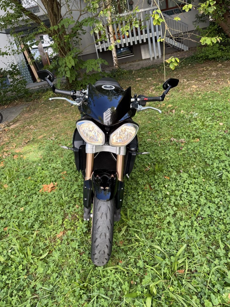 Triumph Strada: TRIUMPH SPEED TRIPLE 1050 CC – Usato da Winterthur venduto da Fabio_46