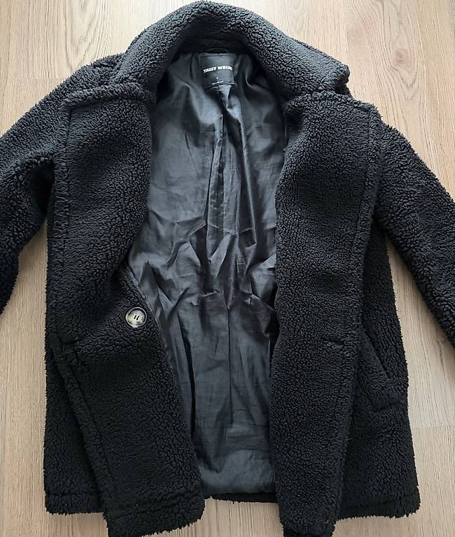 Mäntel: SCHWARZER TEDDY-MANTEL – Gebraucht aus Amriswil von deli20 4