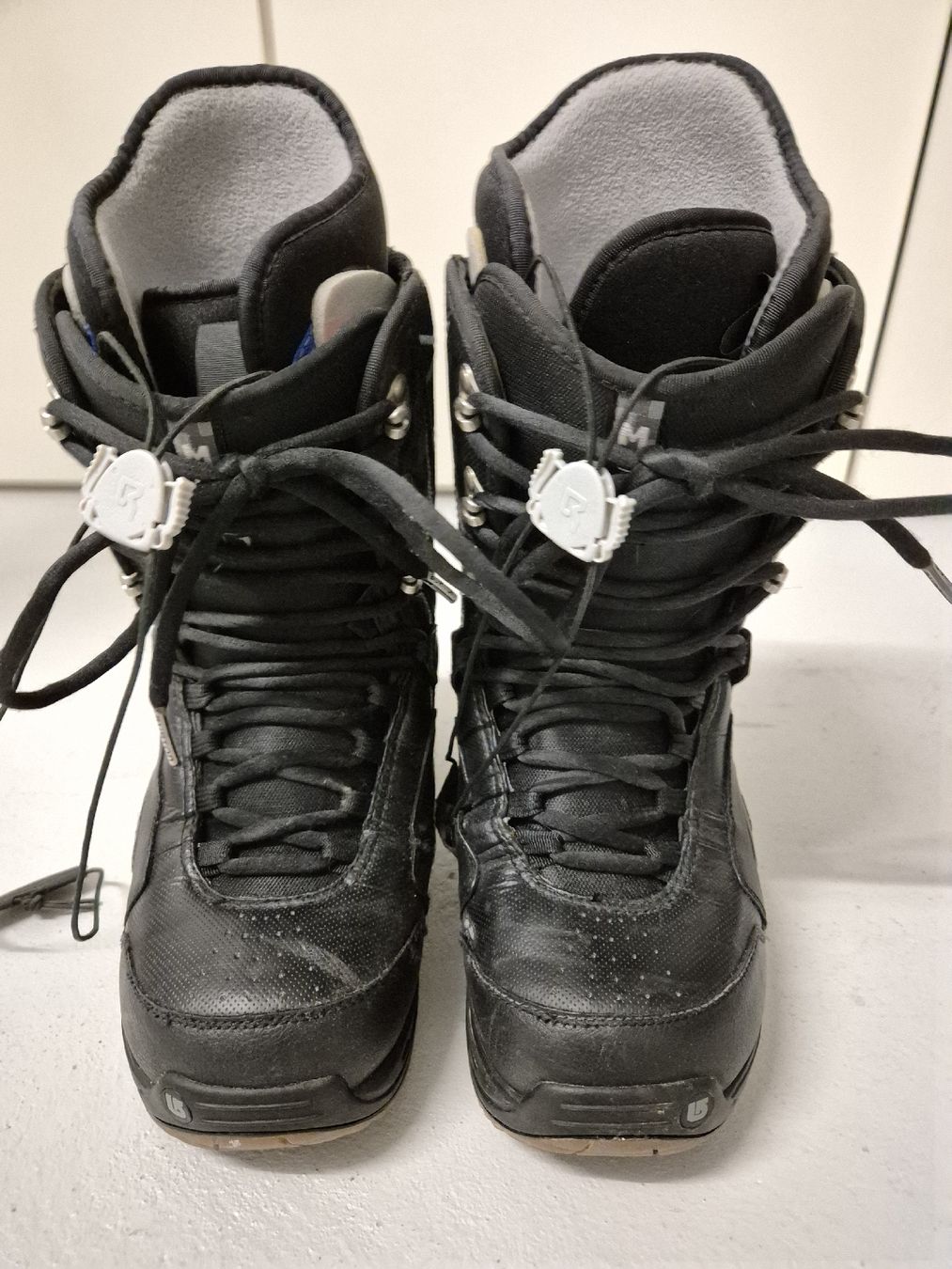 Burton Scarpe da uomo: Burton Snowboardschuhe Gr. 41,5 – Usato da Aeugst am Albis venduto da miizli