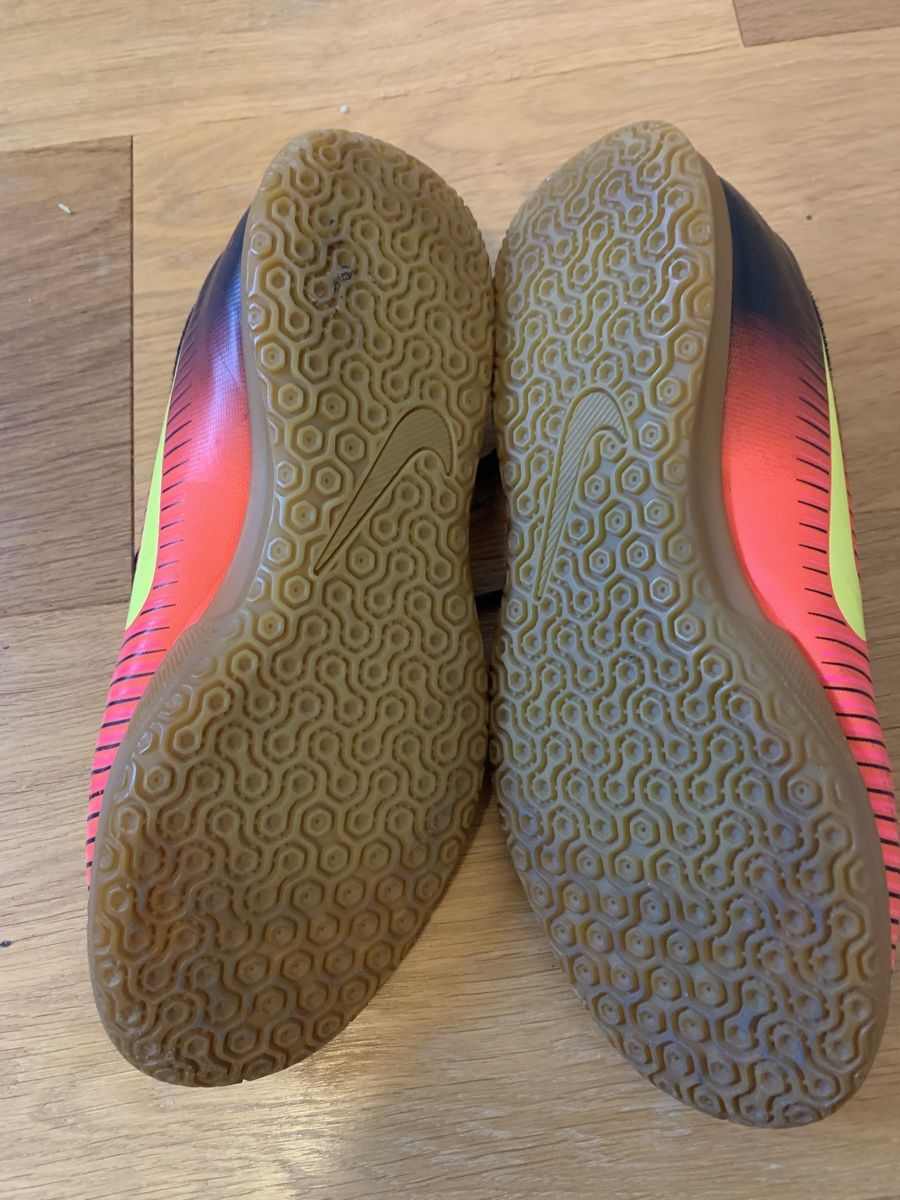 Nike Scarpe per ragazzi: Fussballschuhe Nike 38.5 – Usato da Wittenbach venduto da chapinero 1