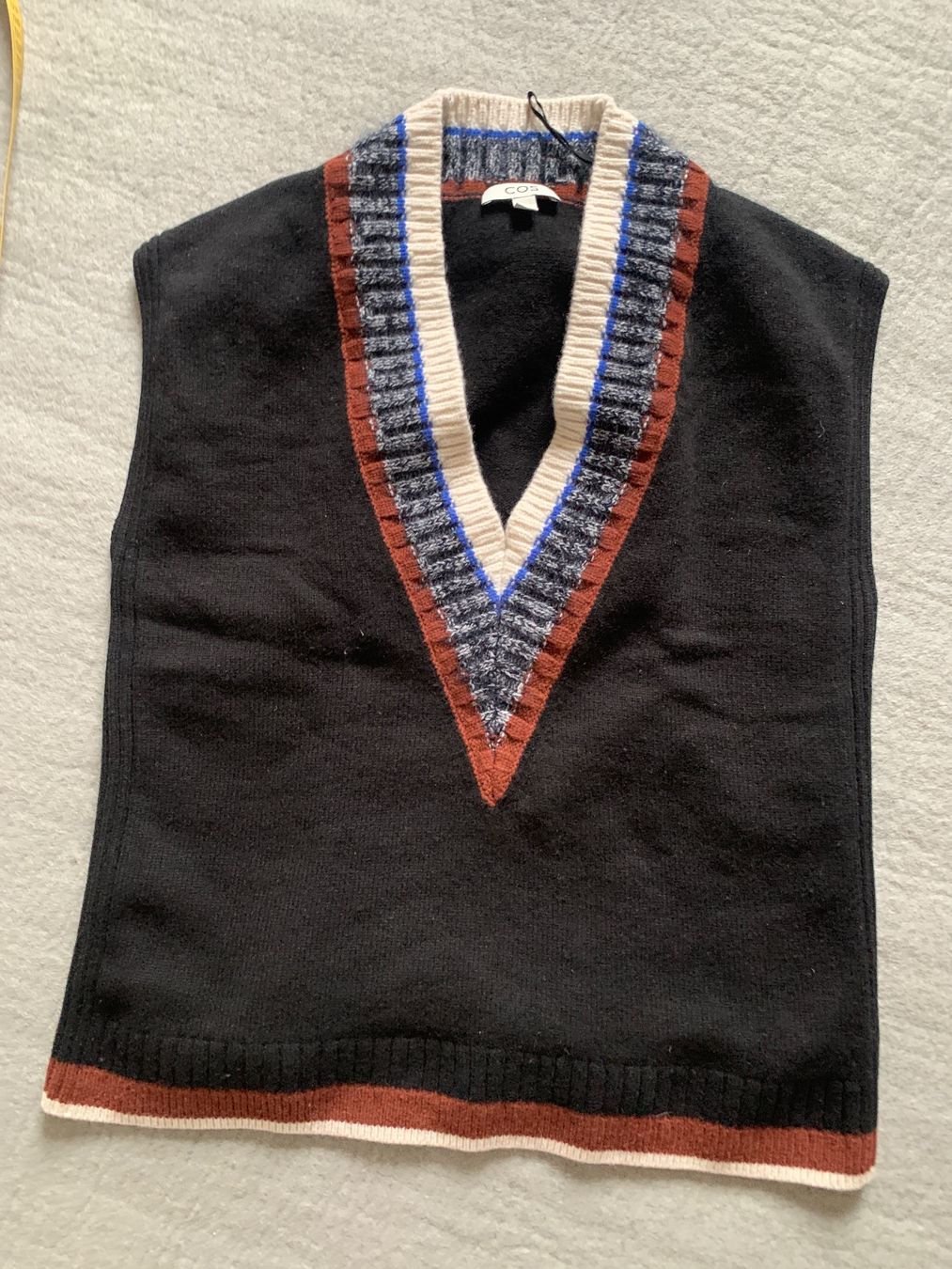 Cos Gilet & Giacche senza maniche: COS Strickweste Pulunder Gr. XS, 36 Schwarz – Usato da Richterswil venduto da Moii89 5