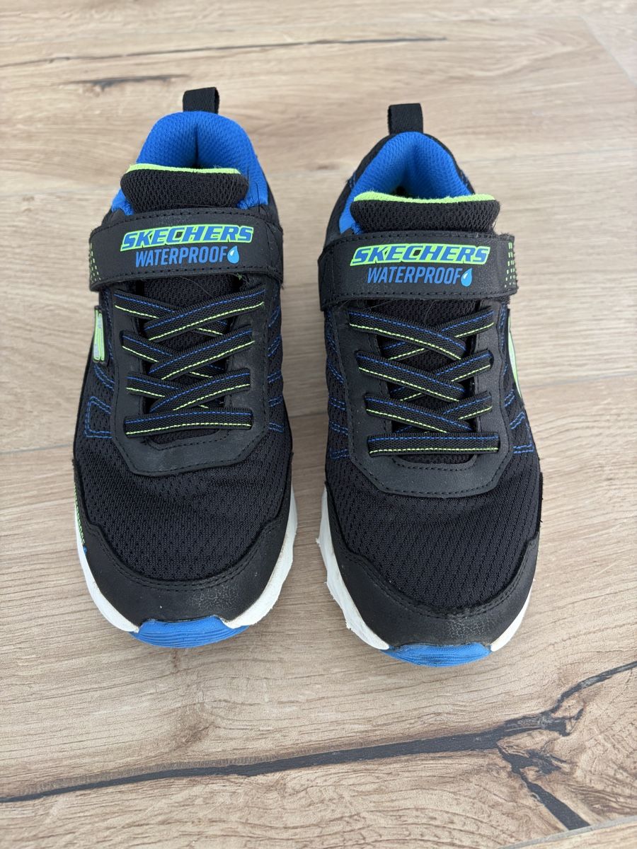 Skechers Schuhe für Jungen: Skechers waterproof – Gebraucht aus Laupen ZH von Elti2017