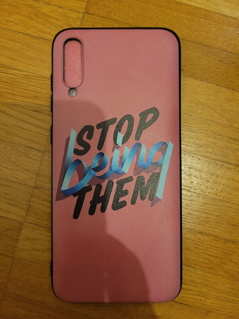 Samsung Cover & Protezioni schermo: Coque Samsung A70 rose "Stop Being Them"  - Daniel Ricciardo – Nuovo (secondo la descrizione) da Villars-sur-Glâne venduto da m66_dch5