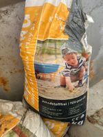 9 Säcke Spielsand à 25 kg – gratis abzugeben