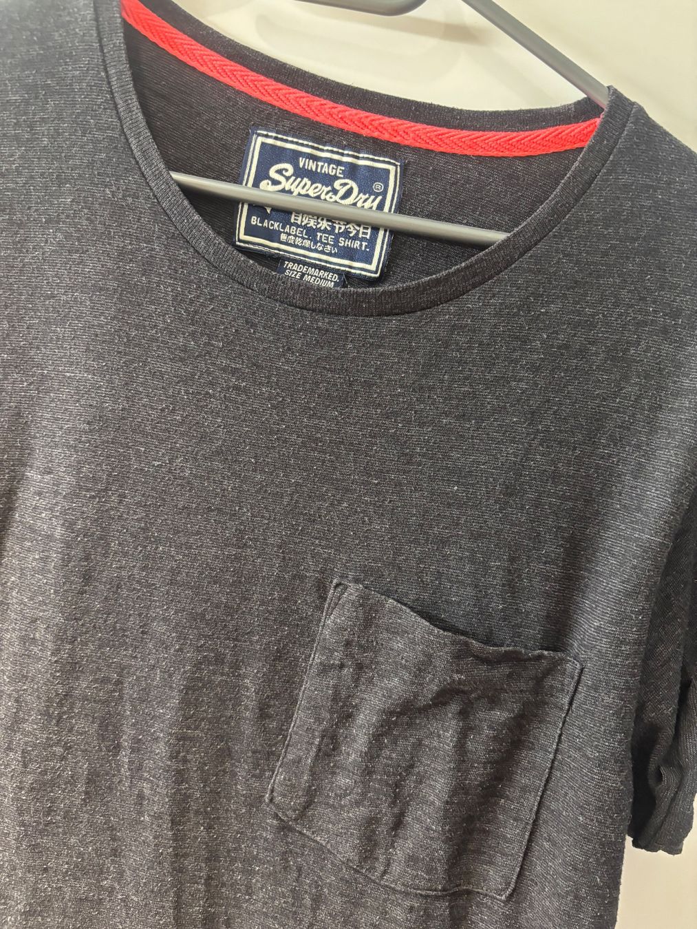 Superdry T-shirt: Superdry TShirt, schwarz, Gr. M, ab CHF 1.00 – Usato da Basel venduto da MaOb4052 1