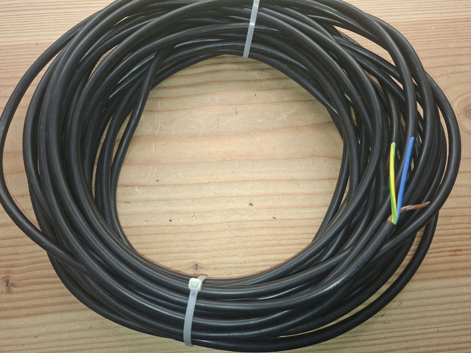 Cavi: Td Kabel 3x1,5mm² LNPE ca. 17 Meter – Nuovo (secondo la descrizione) da Neunkirch venduto da MaElekt
