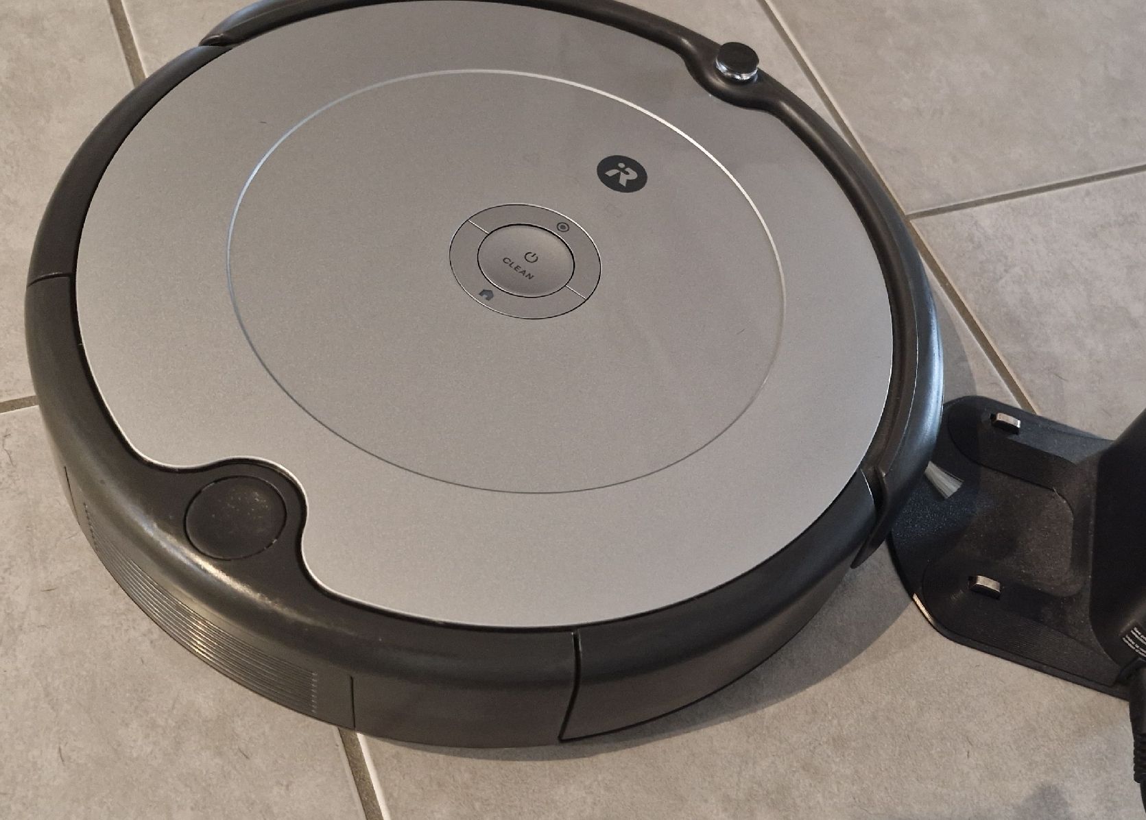 Irobot Staubsauger & Zubehör: Saugroboter iRobot Roomba 694 – Gebraucht aus Waldkirch von Chinae