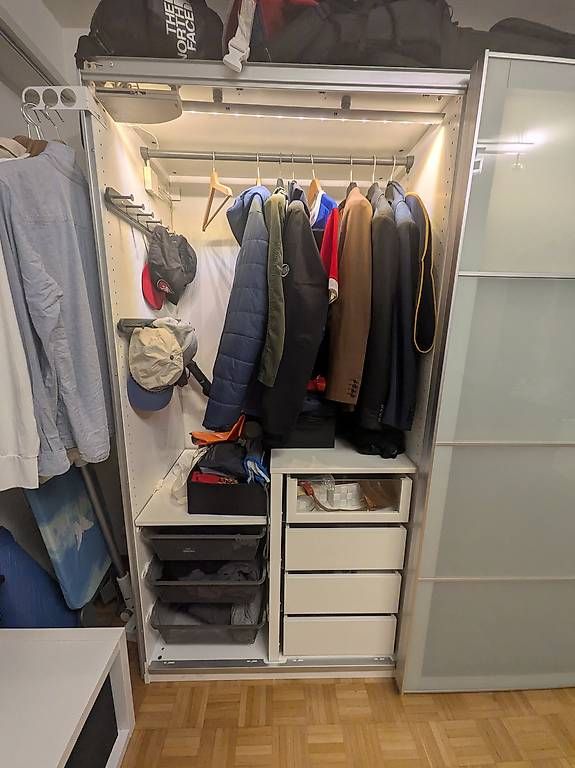Armoires: PAX Schrank (gebraucht) 2 m Breite – D'occasion à Binningen par zwi_vf9k 3