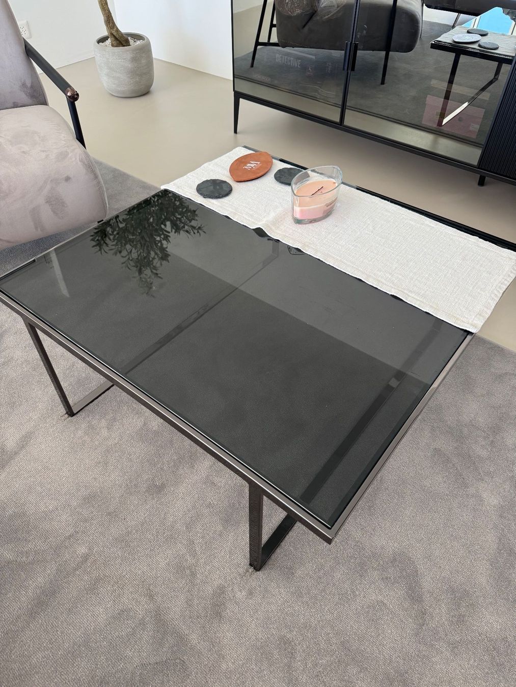 Tavoli: Eleganter Couch Tisch – Usato da Würenlos venduto da wopmann1987