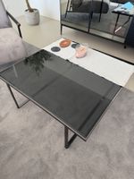 Eleganter Couch Tisch