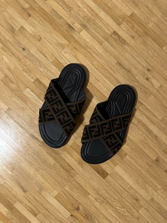 Fendi Slides/Pantolette, Grösse 41 (neu!)