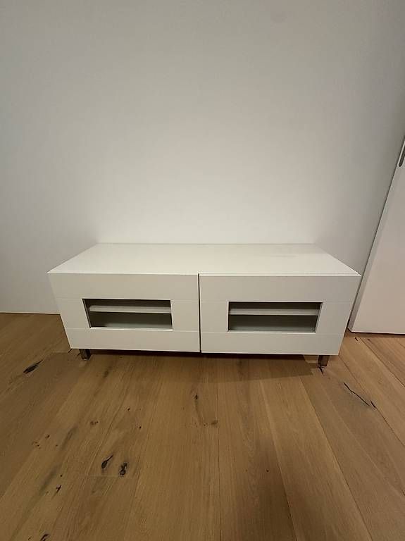 Ikea Mobili TV: Besta Möbel Weiss 120cm breit – Usato da Zofingen venduto da marcogerigerlach 1
