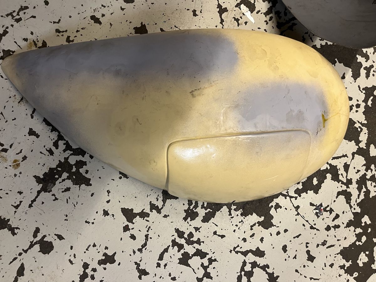 Vespa Tutti pezzi di ricambio per scooter: Vespa Faro Basso GS  – Usato da Thun venduto da Cpia 3