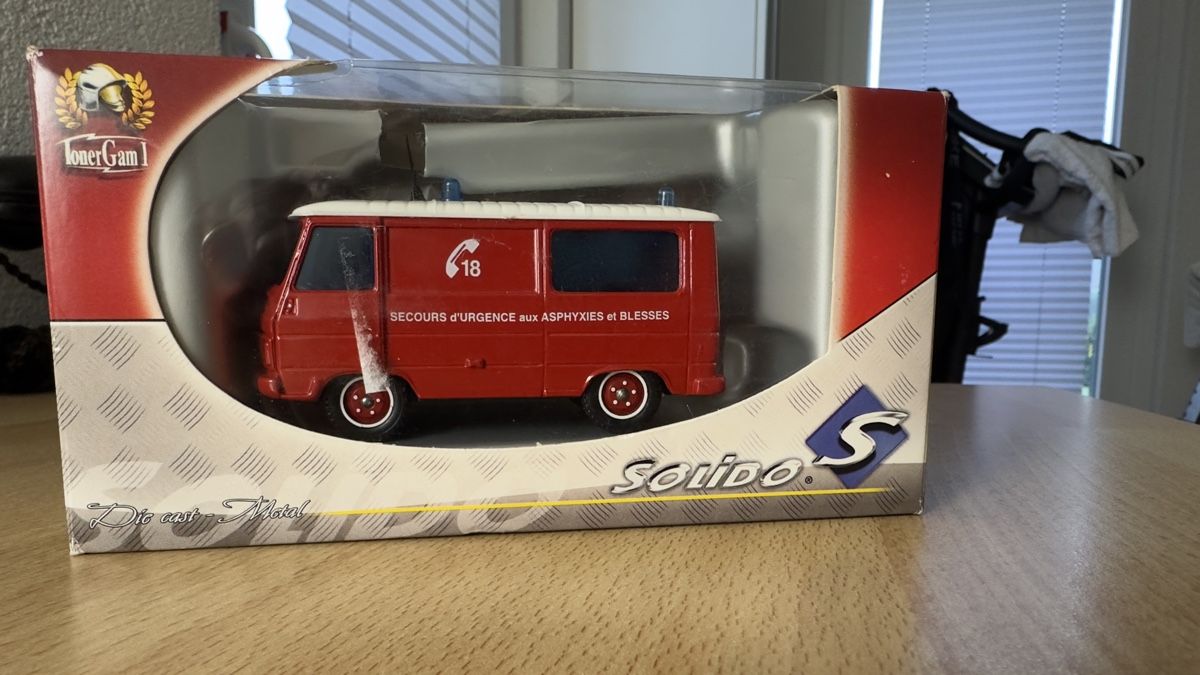 Solido Modellini d'auto: Peugeot J9 VSAB pompier SOLIDO – Nuovo e nell'imballaggio originale da Fey venduto da trips.68
