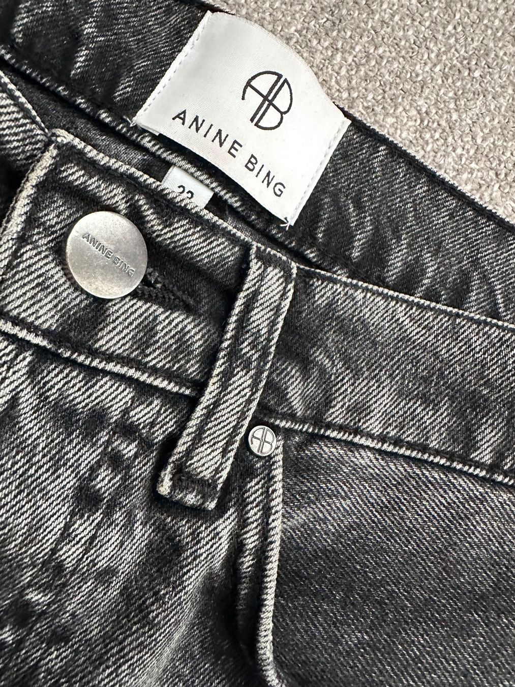 Anine Bing Jeans: Anine Bing  Shorts – Usato da Aeugstertal venduto da Stella2503 2