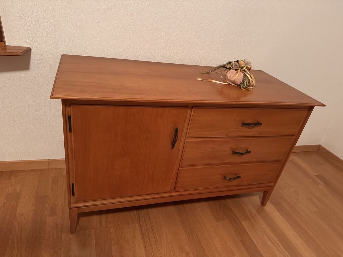 Kommoden: Sideboard/Kommode Holz mit Schubladen  – Gebraucht aus Birmensdorf ZH von DinoC13