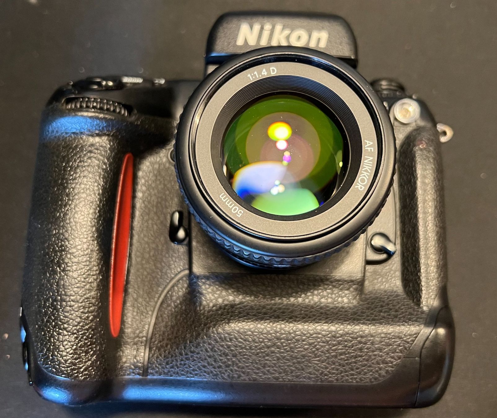 Nikon Kamera: Nikon F5 mit Objektiv – Gebraucht aus Uster von Stoessda 3