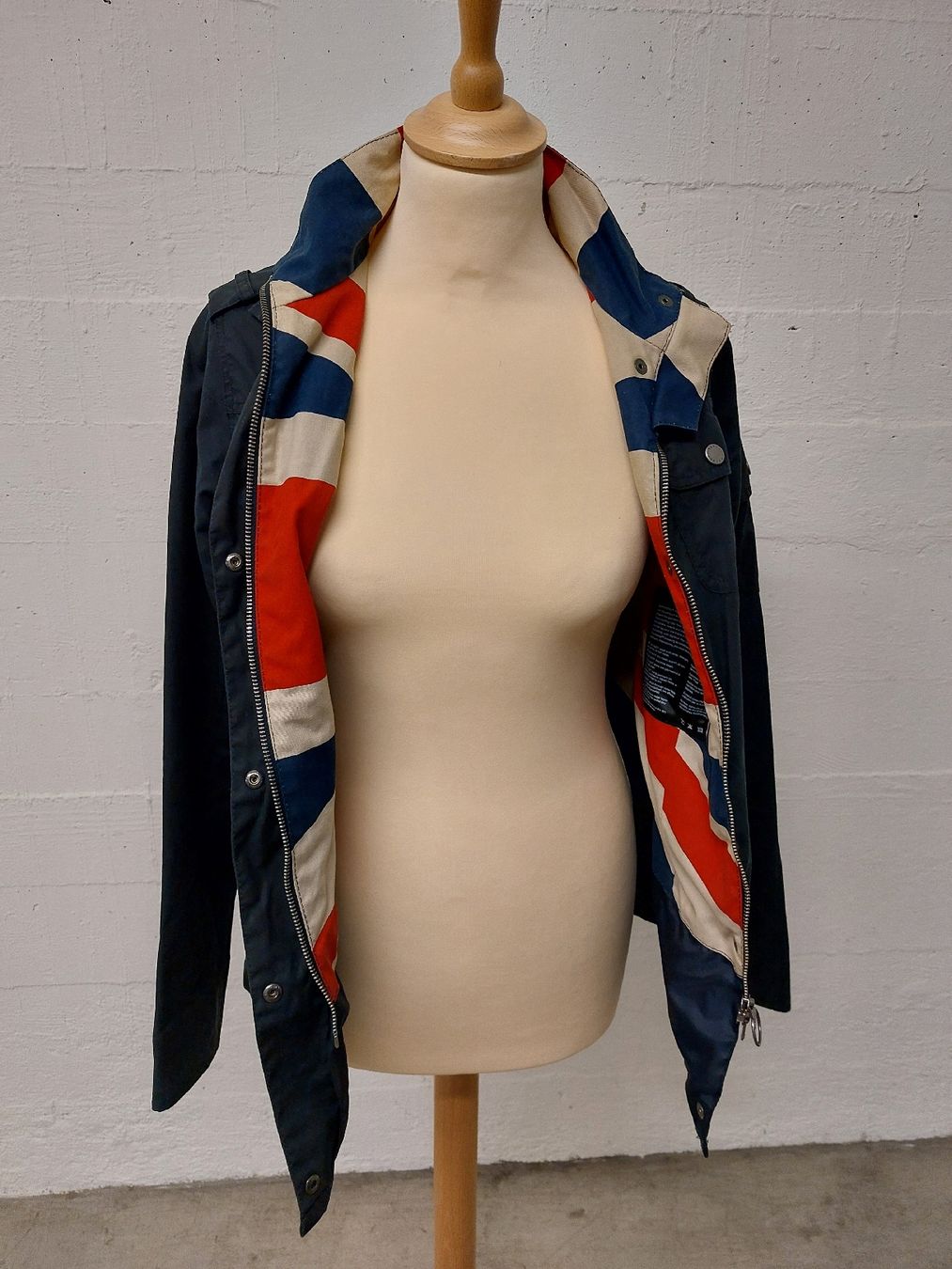 Barbour Giacche: BARBOUR Wax Force Utility, Union Jack Gr.36 – Usato da Zürich venduto da 300SLR 3