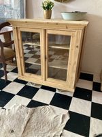 Tannenholz Vitrine