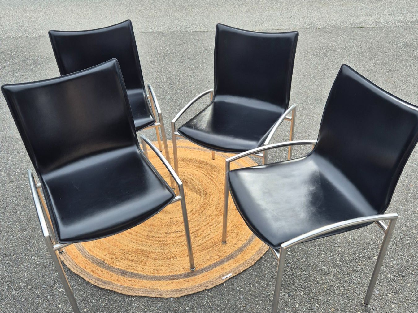 Girsberger Sedie: 4 chaises en cuir noir Girberger – Usato da Fully venduto da tameab